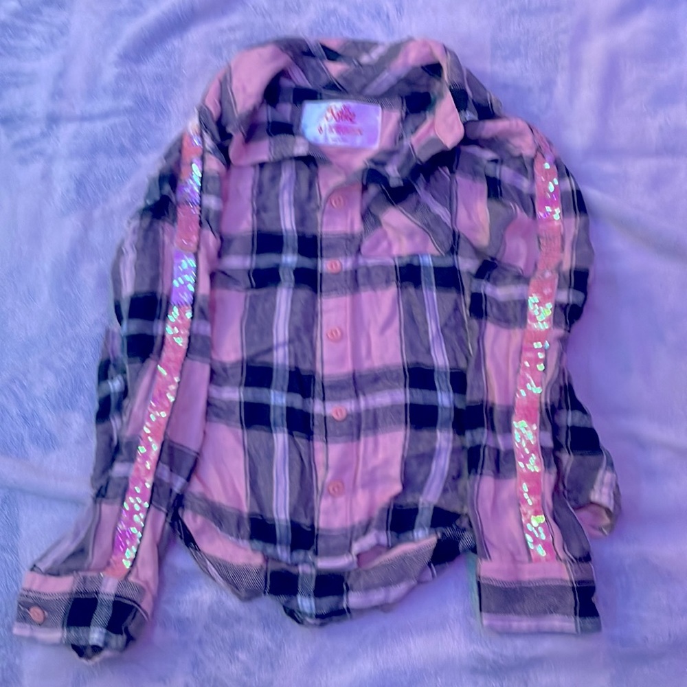 Button down with sequence on sleeve girls size 6 like new